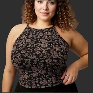 TORRID Foxy High Neck Crop Top Festival Ditsy Deep Black NWT Size 3X‎